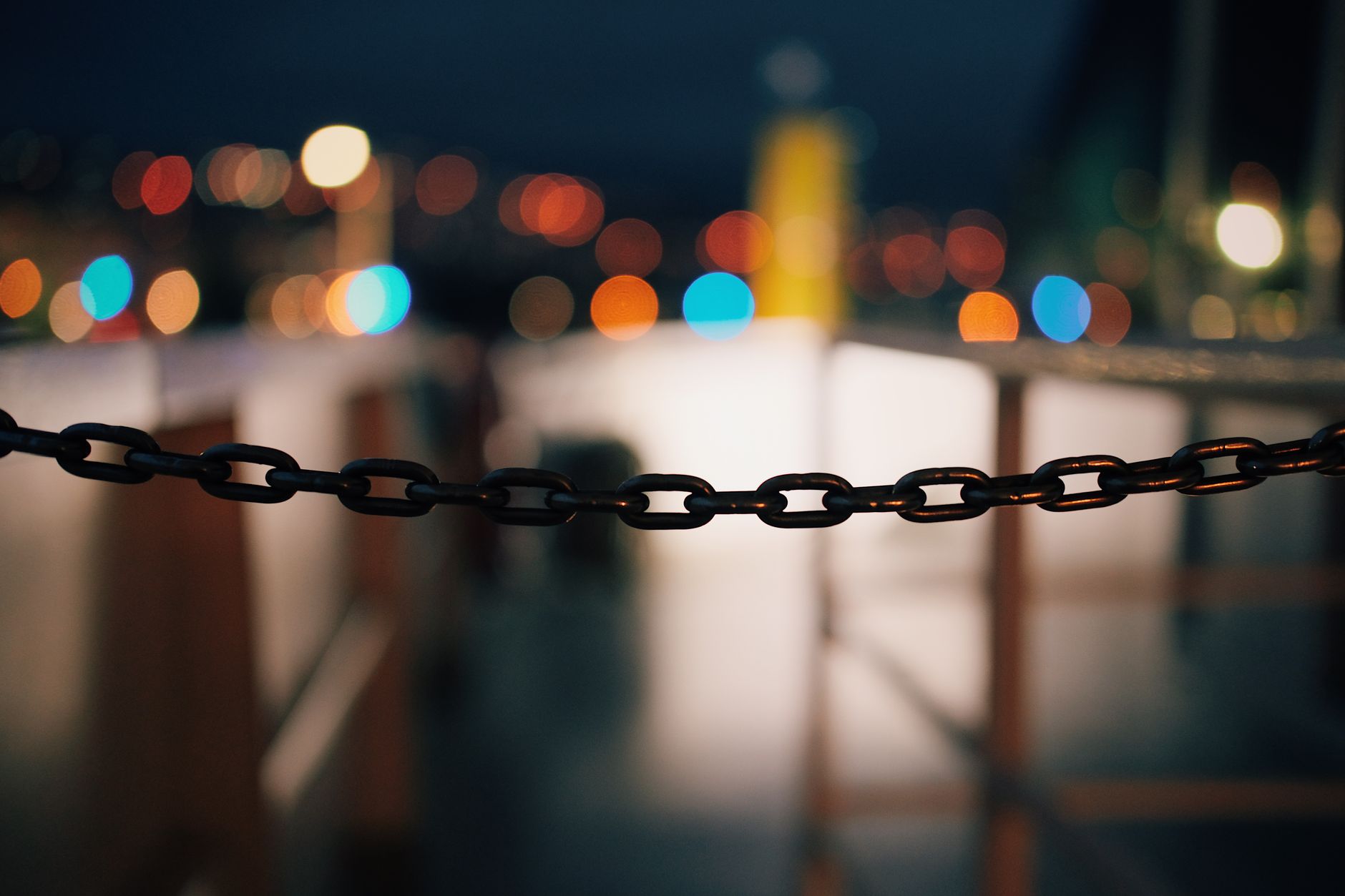 How Internal Linking Builds Topical Authority